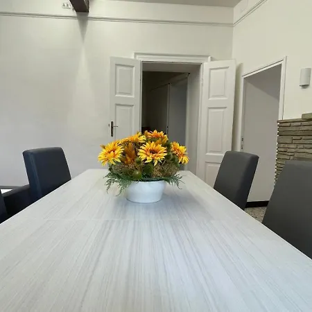 Апартаменты Sunflower